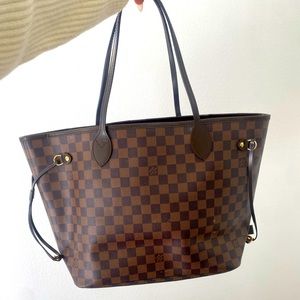 Louis Vuitton neverfull with clutch